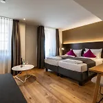 Mueller! Weingut & Weinhotel Ξενοδοχείο 3*