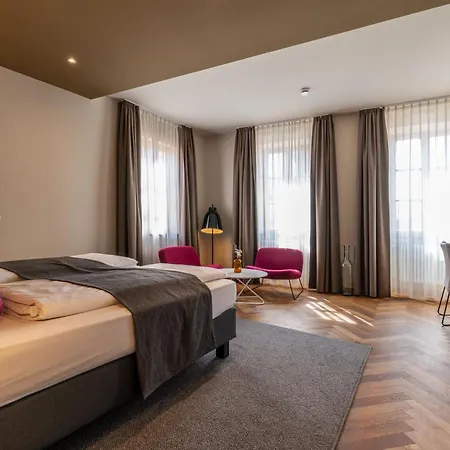 Hotell Mueller! Weingut & Weinhotel Hammelburg